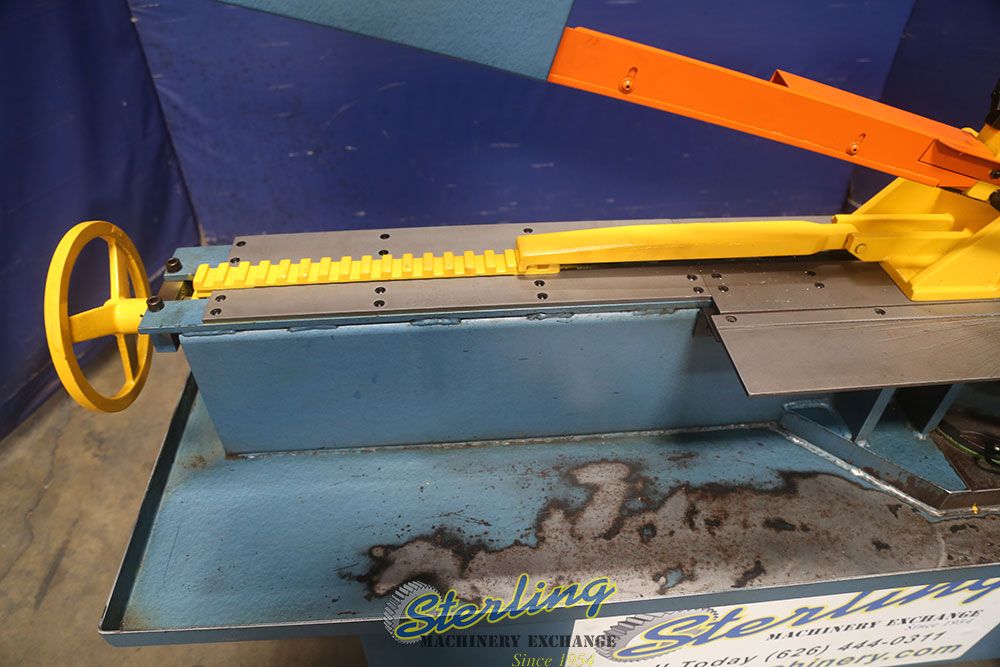 9" x 16" DoAll #C-916, horizontal bandsaw, 1" x 0.035" x 158" blade, 105-275 FPM, 14" wheel, 2 HP, manual - Image 7
