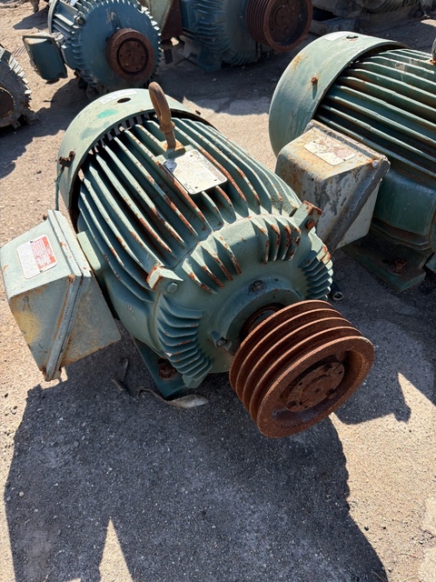 25 HP 1175 RPM Toshiba, Frame 324T, TEFC, 460 Volts, Roller, Offered electrically OK or rblt w/ warranty - Image 2