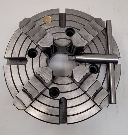 10" Bison #4965, 4-jaw chuck, w/ key - Image 1