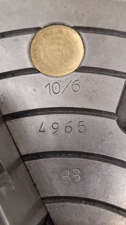 10" Bison #4965, 4-jaw chuck, w/ key - Image 2