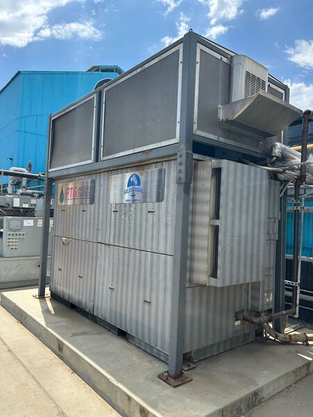 190 KW Capstone Turbine #200R-FG4-BE00, Natural Gas Microturbine Generator, 300 amps/phase, 61,000 RPM - Image 1