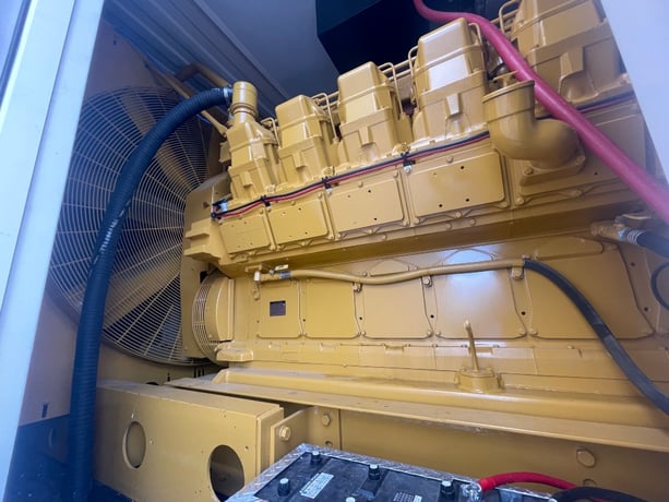1100 KW Caterpillar #3512TA, Mounted in 2021 Fully Customized 40' ISO Sound Attenuated Container on Tandem - Image 1