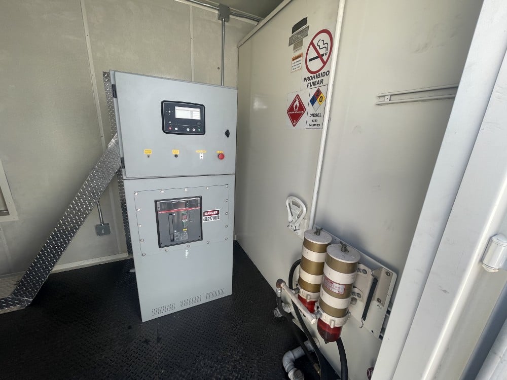 1100 KW Caterpillar #3512TA, Mounted in 2021 FUlly Customized 40' ISO Sound Attenuated Container, 480 Volts - Image 8