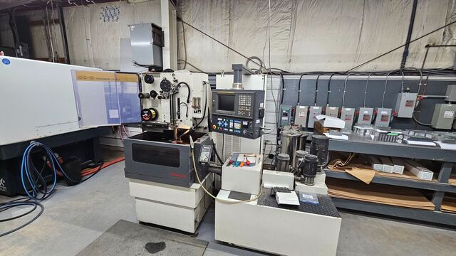 Fanuc #Robocut-A-OC, CNC wire Electrical Discharge Machine, 1997 - Image 4