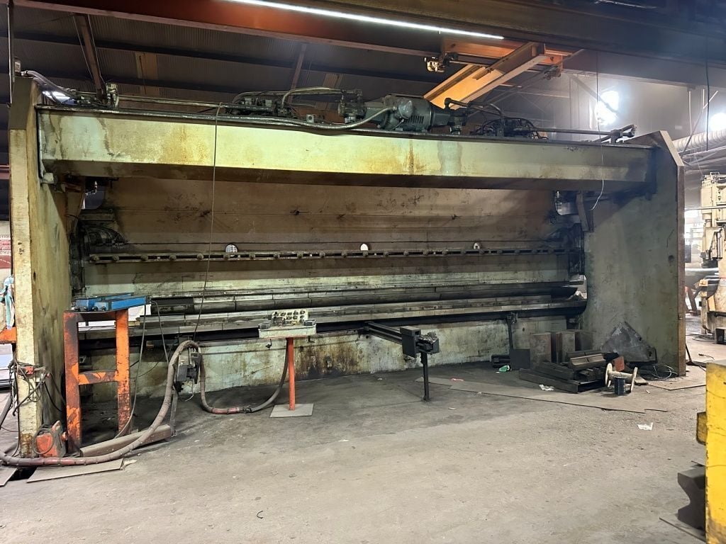 600 Ton, Pacific #K600-26, hydraulic press brake, 26' overall, 24' 2" between housings, 1990 - Image 2