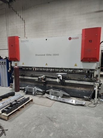 330 Ton Dener #Diamond-Elite-30040, CNC hydraulic press brake, 15.5' overall, 4-axis, 2012 - Image 1