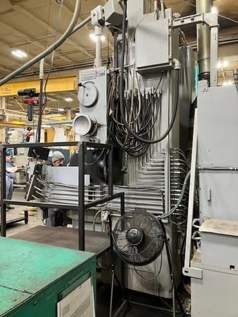 Springfield #2-1/2-ATR, rail-type vertical universal grinder, 36" table, 1980 - Image 5