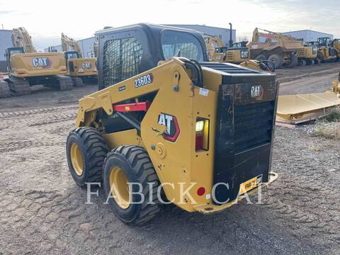 Cat 236D3 C3H2, Skid Steer Loader, 2406 hours, S/N: KXL02626, 2023 - Image 4