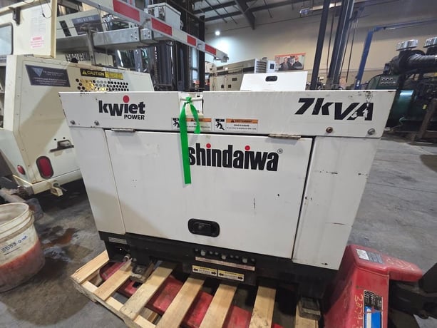 7 KW Shindaiwa #DGK7F, diesel generator set, 120/240 Volts, 1-phase, 11.3 HP @ 3600 RPM, Kubota Z482 engine - Image 1