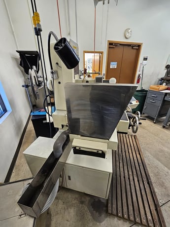 7" x 19" Mitsui #618PC-NC, 3-Axis CNC Surface Grinder, 8" x 3/4" x 1-1/4" wheel, 3460 RPM, fully automatic - Image 4