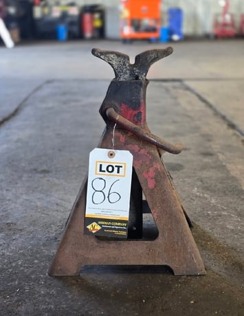 Big Red, 2 ton jack stand - Image 1