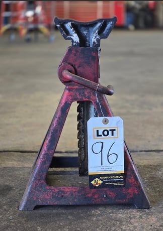 Big Red, 2 ton jack stand - Image 1