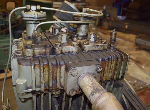 Quincy #340, Reciprocating Type Air Compressor, horizontal receiver tank-mounted, 10 HP, 208-220/440 Volt, 3PH - Image 6