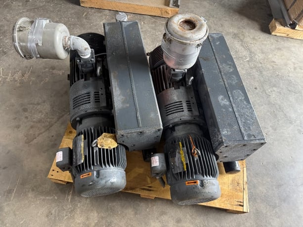 Busch #RA0305-D-52622xx, rotary vane vacuum pump - Image 2