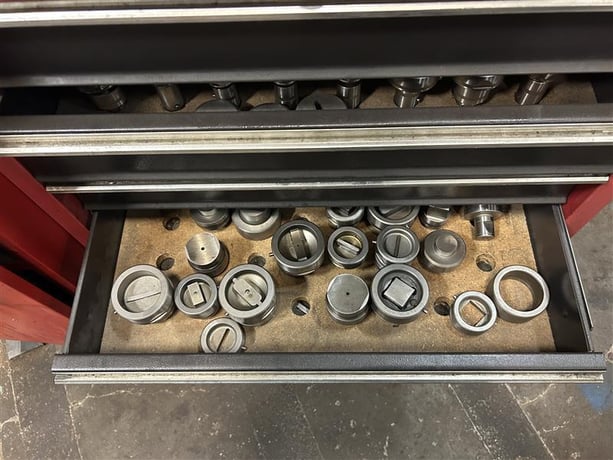 15 Ton, Whitney #615, duplicating punch, 36" throat, 120 SPM, 1/4"-2" adj., 3/4" diameter x 1/4" thick punch - Image 7