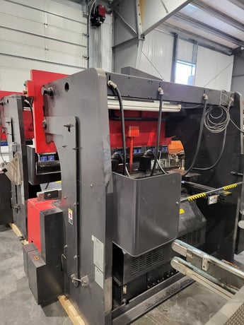 80 Ton, Amada #FBD-8024NT, CNC press brake, 6.5'OA, 66.9" between housing, 5.91" stroke, 15.75" throat - Image 6