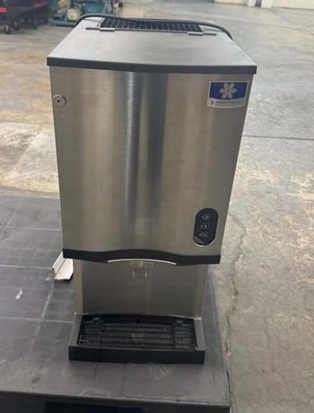 Manitowoc #CNF0201A-161L, Nugget Ice Maker & Dispenser, 315 lb./day, 10 lb. Bin, R404A refrigerant, 500 psig - Image 1