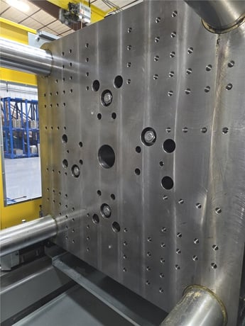 500 Ton, 31.25 oz., Milacron-Fanuc #A-S450iA, Roboshot Injection Molder, Fanuc 31-iB w/ robot, 2020 - Image 2