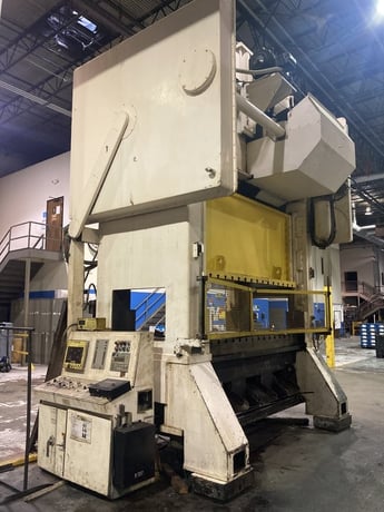 300 Ton, Blow #SC2-300-96-48, straight side double crank press, 10" stroke, 23" Shut Height, 96" x 48" bed - Image 3