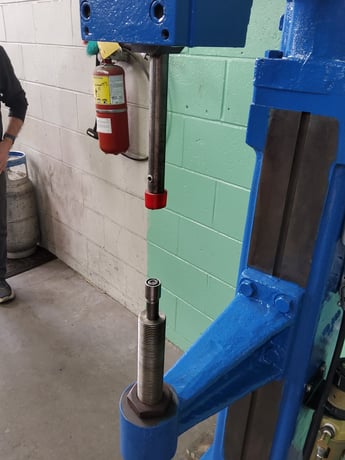 Clinching Machine, set for 24 & 26 gaguge, air + 110 power, rebuilt - Image 3
