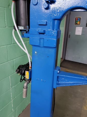 Clinching Machine, set for 24 & 26 gaguge, air + 110 power, rebuilt - Image 5