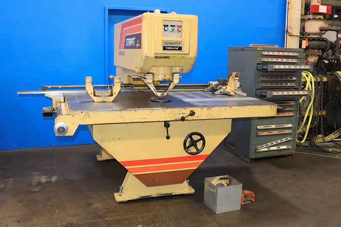 30 Ton, Strippit #Super-30/30, semi-auto single punch press, 30" throat, 72" x 48" table, misc. tooling, 1981 - Image 2
