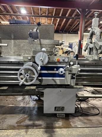 25"/32" x 120" Lehigh, gap bed engine lathe, 4.75" Bore, D1-8, 16" 3 & 4 jaw chuck, tooling package, 16" - Image 4
