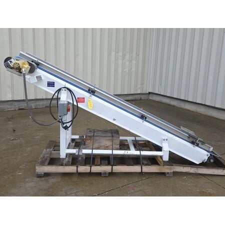 12" wide x 10' long, Smalley, portable inclined cleated belt conveyor - Image 4