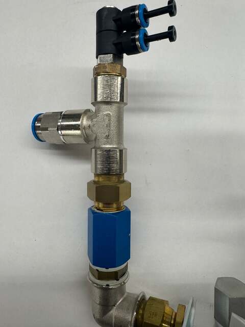 Festo Pneumatic Pressure Switch Assembly PEV-1/4-A-SW27-B-OD / 175252 G 1/4 15 to 145 PSI - Image 5