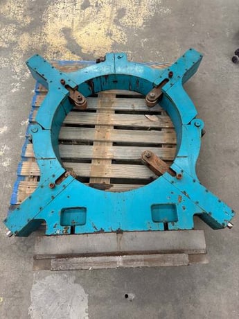 Lathe Steady Rest | 30 in. Bore Opening | Orientation: Axial - Image 1