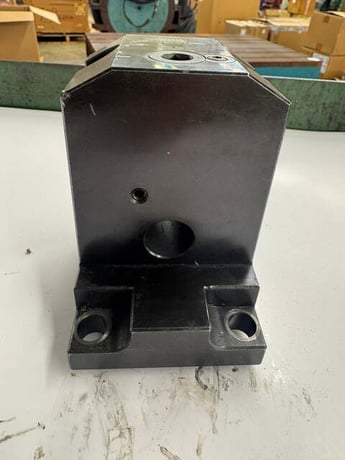 Sandvik Coromant Clamping Unit C5-TRI-BT65A | BMT65 | Capto C5 Workpiece Connection | Orientation: Radial | - Image 3
