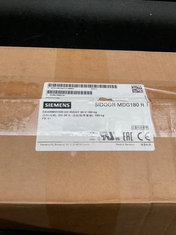 Siemens HP #6FB1103-0A RPM 13-4MB0, SIDOOR MDG180 R GEARED MOTOR, NEW - Image 1