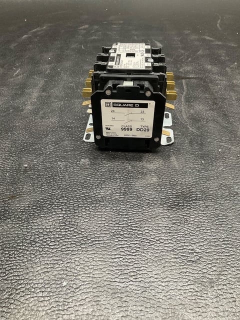 Square D #8910DPA33V02X20, 3P 30A CONTACTOR, NEW - Image 4