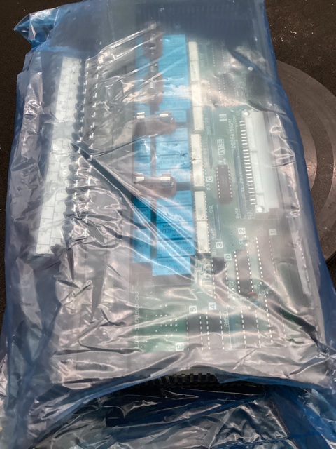 Mitsubishi ay13e programmable controller output module new - Image 1