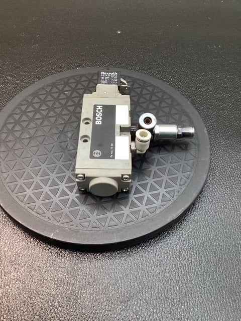 Bosch #0820023026, PNEUMATIC VALVE - Image 3