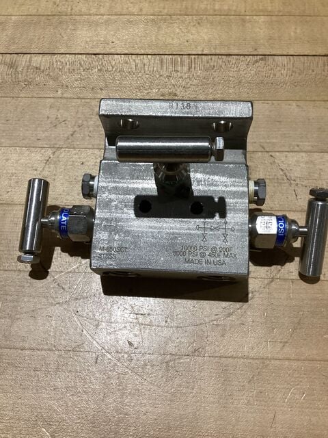 PGI #M-650SCT, Transmitter Isolation Block & Bleed Valve - Image 2