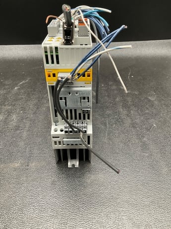0.75KW Lenze #E84AVTCE7512SB0, FREQUENCY INVERTER 0.75KW - Image 2