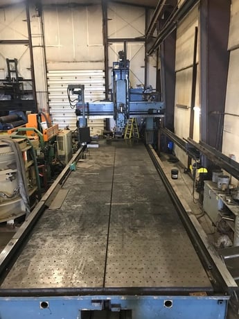 Cincinnati Milacron, CNC Bridge Mill, 430" X Travel, 120" Y Travel, 48" Z, 50" daylight, 128" centers, 10 HP - Image 1