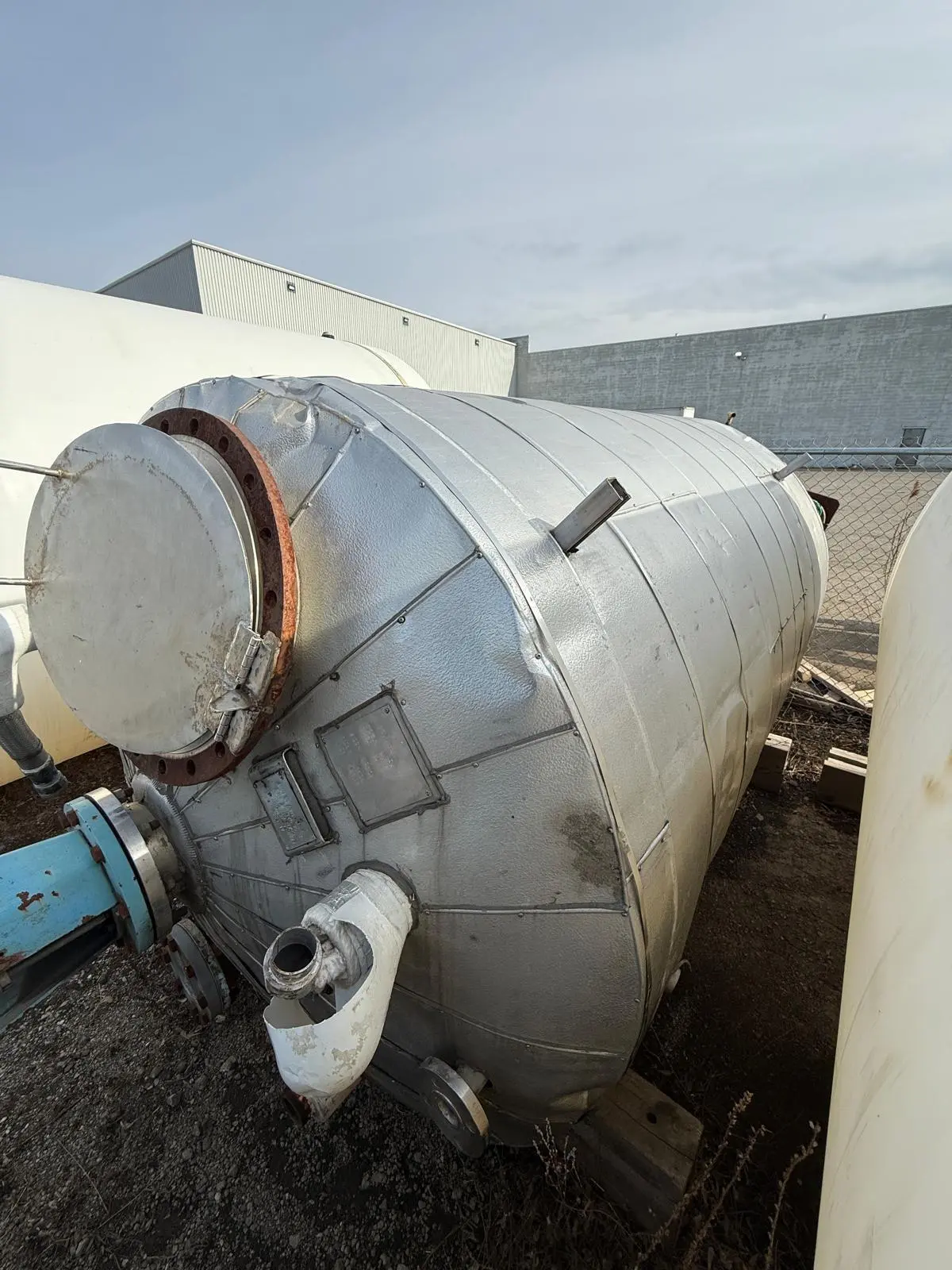 Chemineer #3HTA20, Jacketed Stainless Steel Reactor, 2,600 Gal., 20 HP, Coil, 80" x 80" x 120", 5,000 KG - Image 3