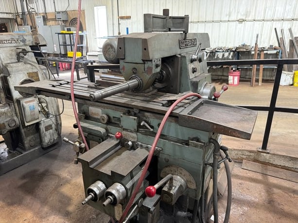 Correa #F1UA, Horizontal Milling Machine, ISO 40 Taper, 1060" x 280MM Table, 820x220x420MM - Image 2