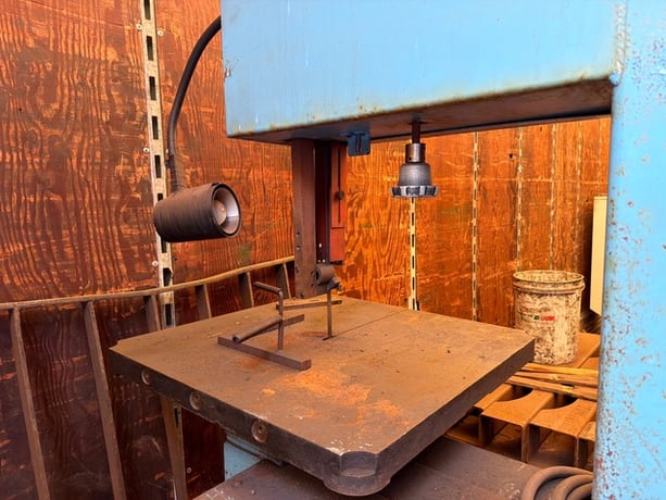 Doall #2013-V, Vertical Band Saw, 20" Throat, 13" Height, 2 HP, 26" x 26" Table - Image 4