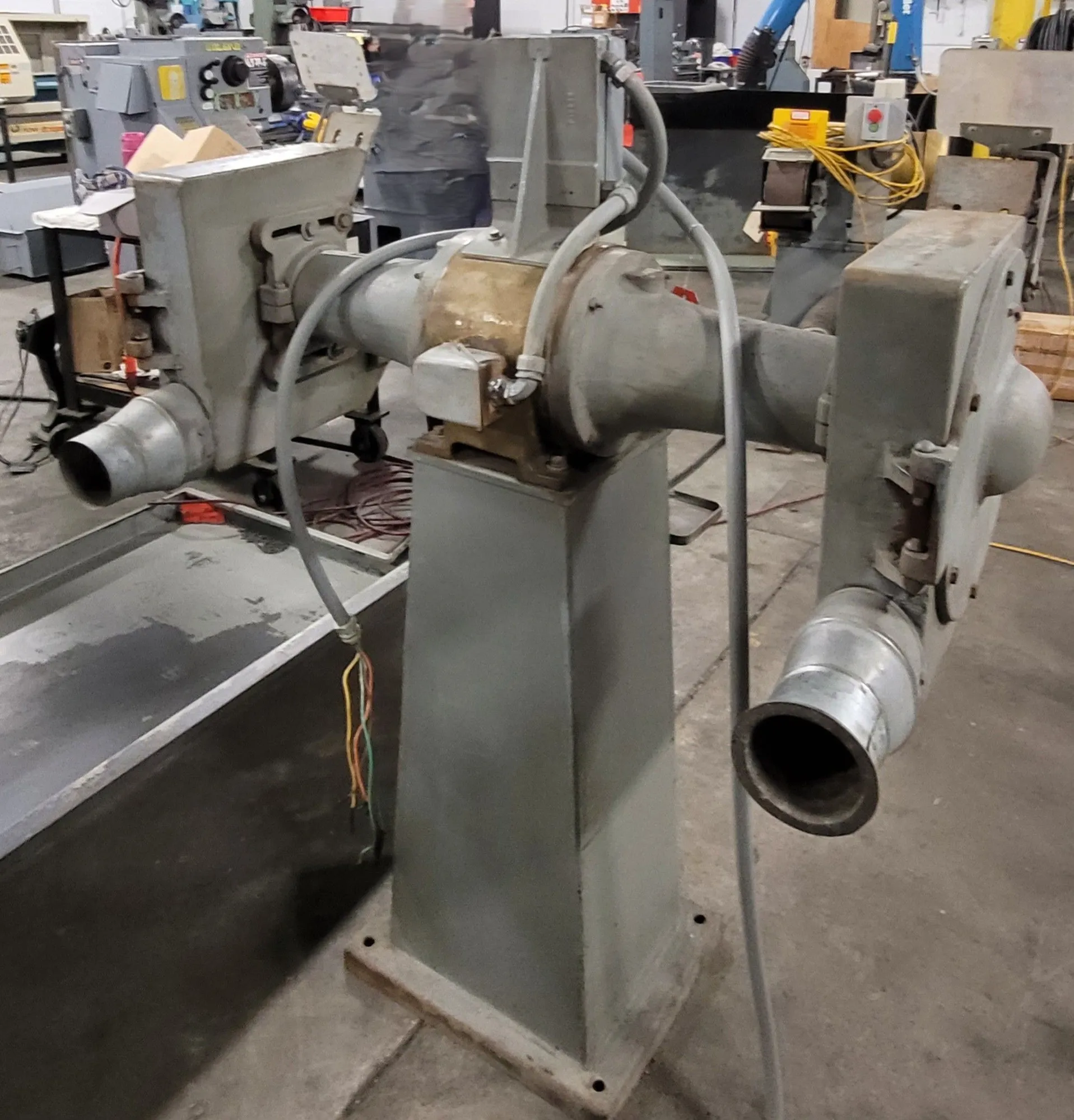Cincinnati #103, Pedestal Grinder, 2 HP, 460V, 3 Ph., 1800 RPM, 12" x 2" x 5" Wheels - Image 5