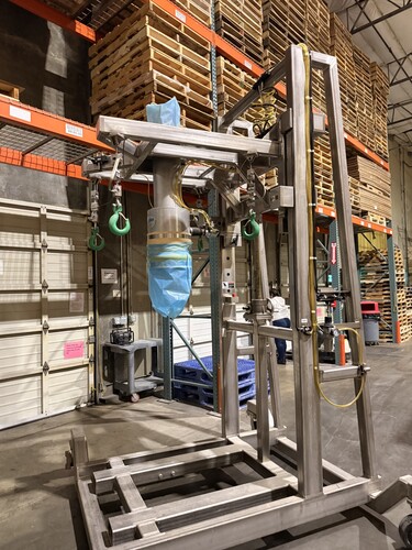 Hapman Bulk Bag Unloader, 5,000 LB Capacity, Stainless Steel Frame, Pneumatic Lift, Gravity Discharge, 2018 - Image 5