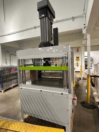 30 Ton, Freeman Schwabe #SEP30, Servo Electric Die Cutting Press, Infeed Nip Roll, Programmable Servo, NEW - Image 3