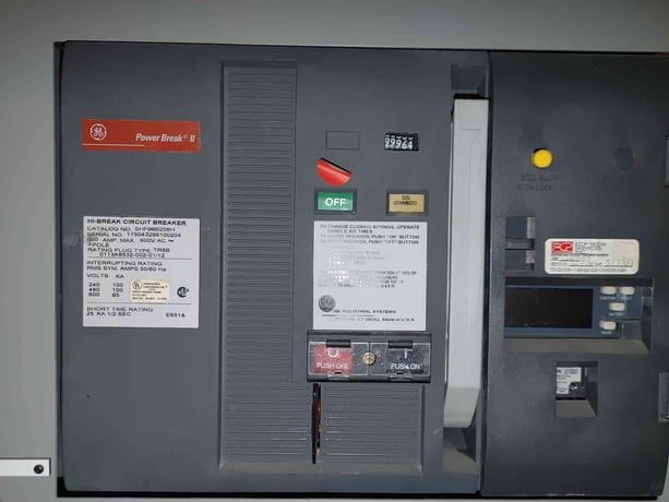 4000 Amps, General Electric Power Break II Switchboard, (5) #SHF08B208H 800A Hi-Break 3 Pole Breakers, 480 - Image 6