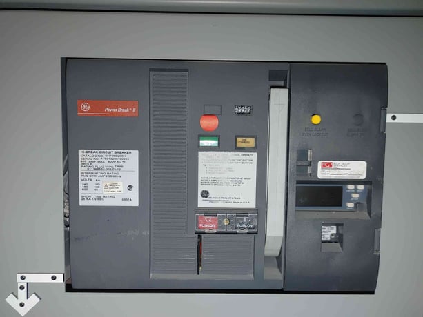 4000 Amps, General Electric Power Break II Switchboard, (5) #SHF08B208H 800A Hi-Break 3 Pole Breakers, 480 - Image 7