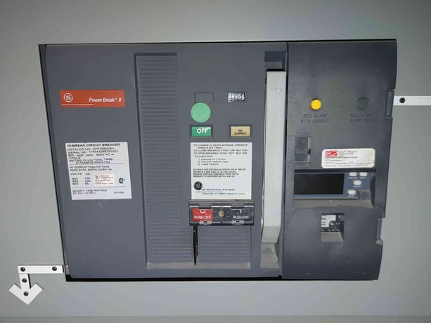 4000 Amps, General Electric Power Break II Switchboard, (5) #SHF08B208H 800A Hi-Break 3 Pole Breakers, 480 - Image 8