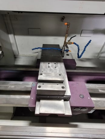 Bridgeport Romi #EZ Path SD, CNC Lathe, 18" Swing, 40" Centers, 8" Chuck, 7.5 HP, 4,000 RPM, Tailstock, 1998 - Image 6