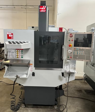 Haas #Mini Mill, Vertical Machining Center, 16" x 12" x 10", 7.5 HP, 6,000 RPM, 10-Tool automatic tool - Image 3