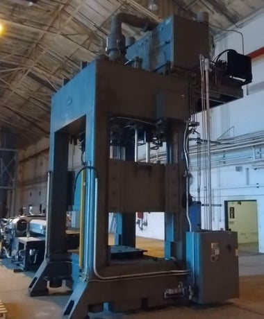 500 Ton, LMG #500HD3724841, heavy duty hydrauilc compression press, 28" stroke, 48" x 60" platen - Image 1